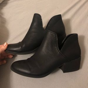 Madden girl black boots